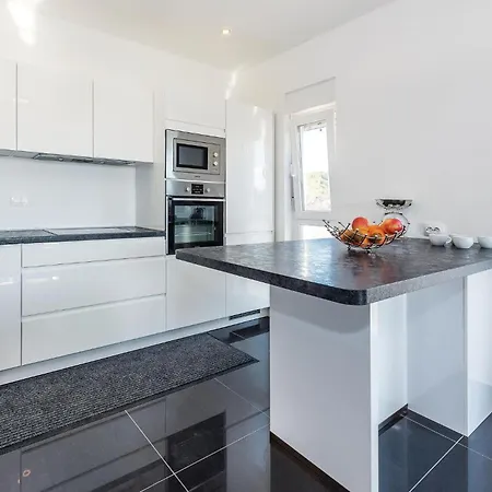 Holiday home Awesome In With Kitchen