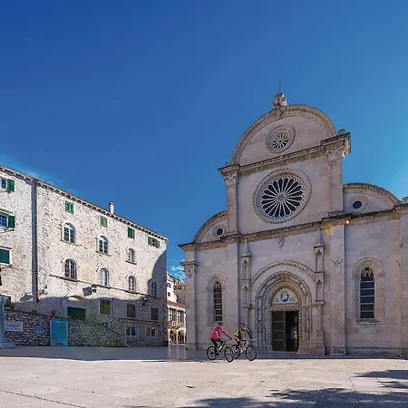 Casa vacanze Awesome In With Kitchen Brodarica (Sibenik-Knin)
