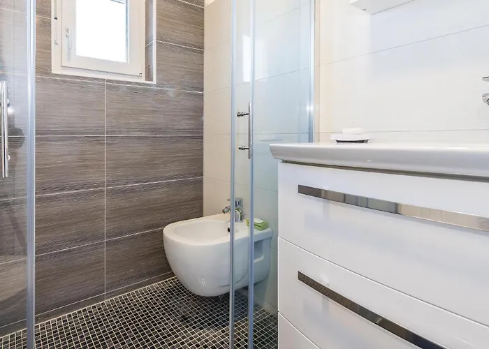 Сasa de vacaciones Three-bedroom In Brodarica (Sibenik-Knin)