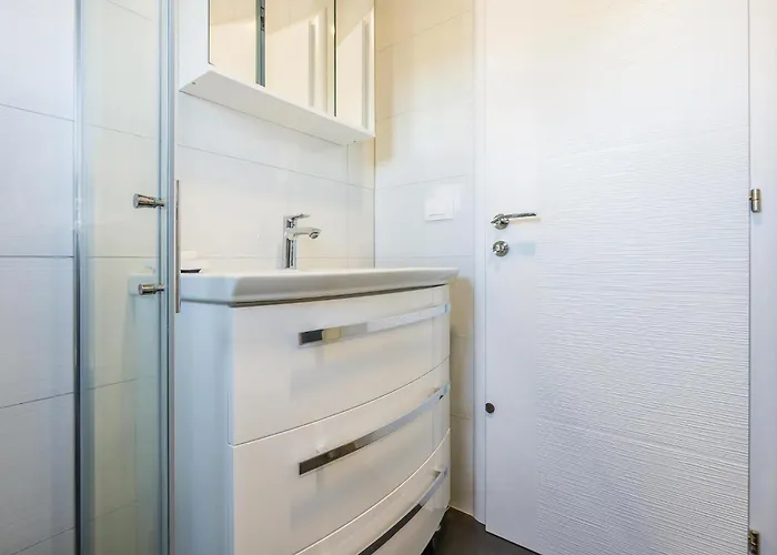 펜션 Three-bedroom In 브로다리카