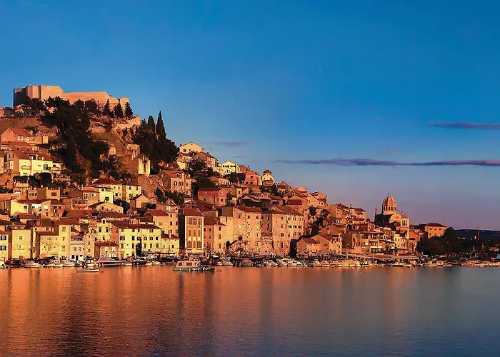 Сasa de vacaciones Three-bedroom In *